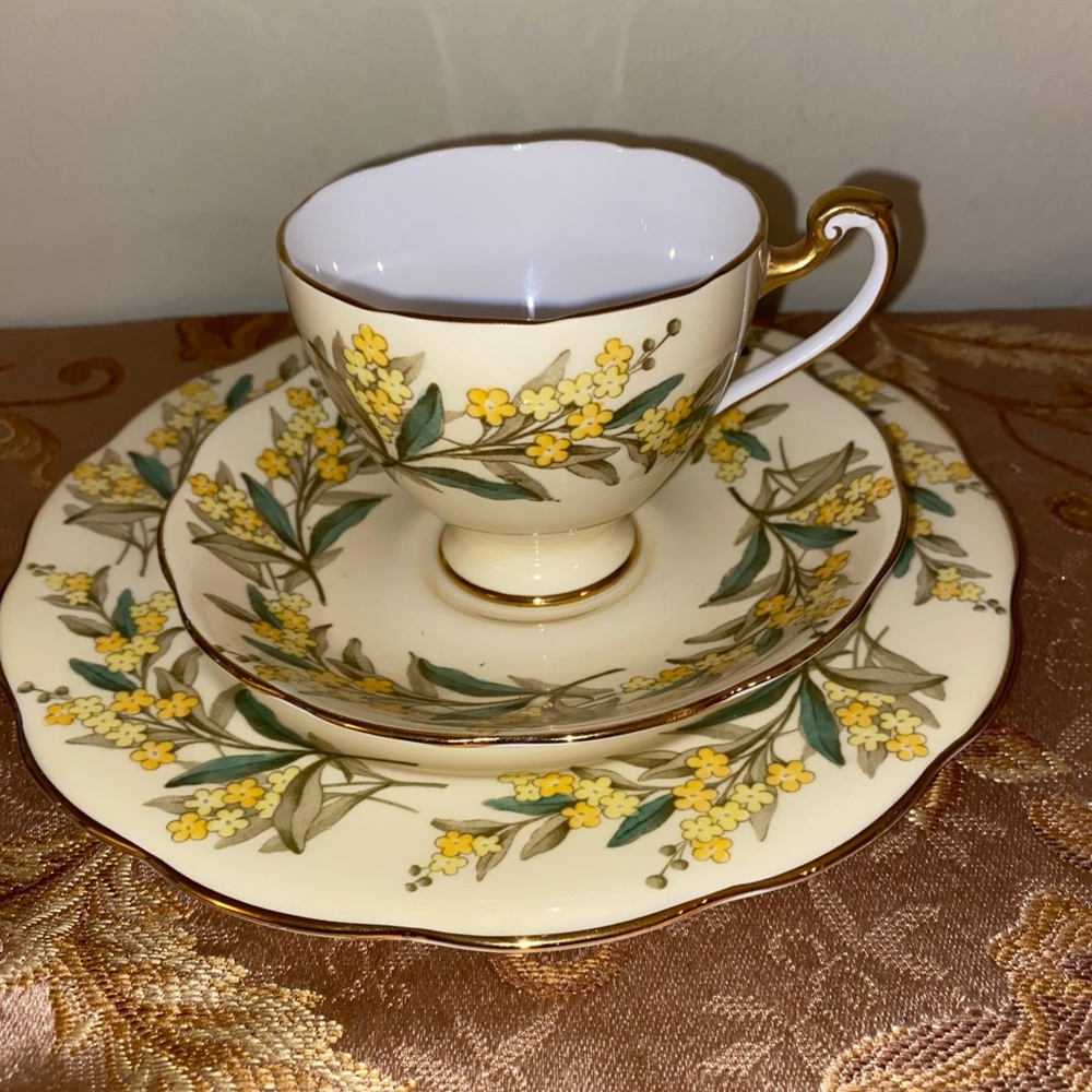 Cream and Yellow Dinnerware with Elegant Accents